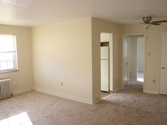 3rd image of 826 Ohio River Blvd #D09