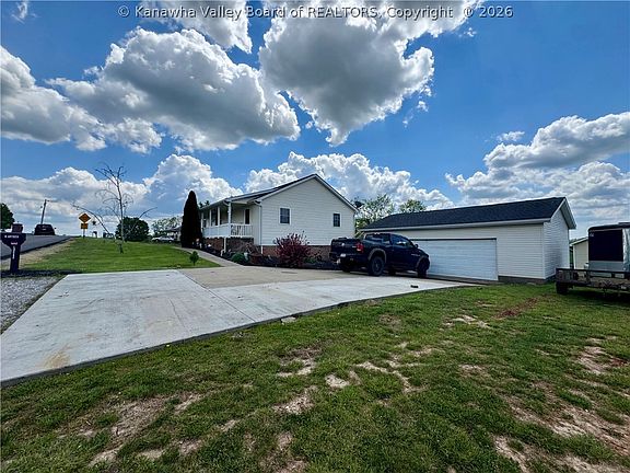 4th image of 18 Antioch Rd
