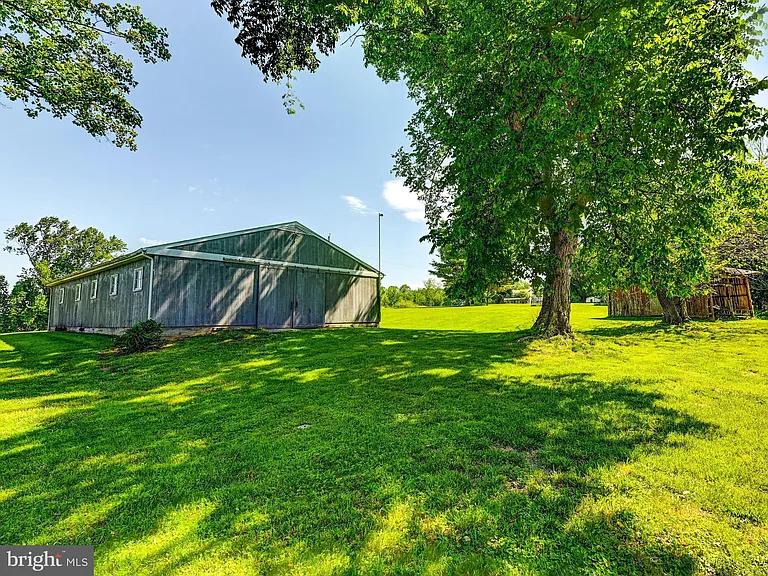1552 Glencoe Rd — Photo 38