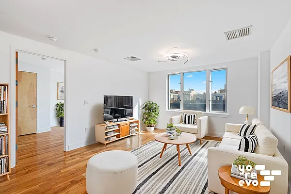 Rented by Yoreevo, LLC | media 1