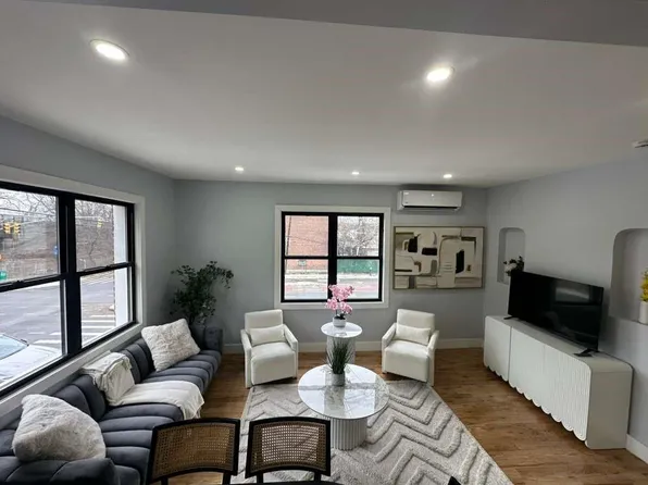 3690 Shore Pkwy #1, Brooklyn, NY 11235