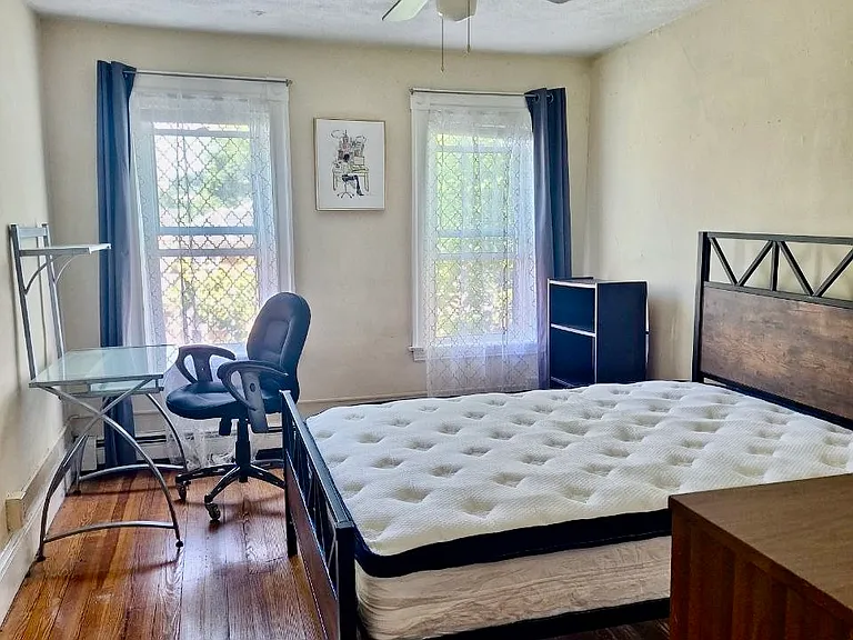 17 Warner St #4 — Photo 7