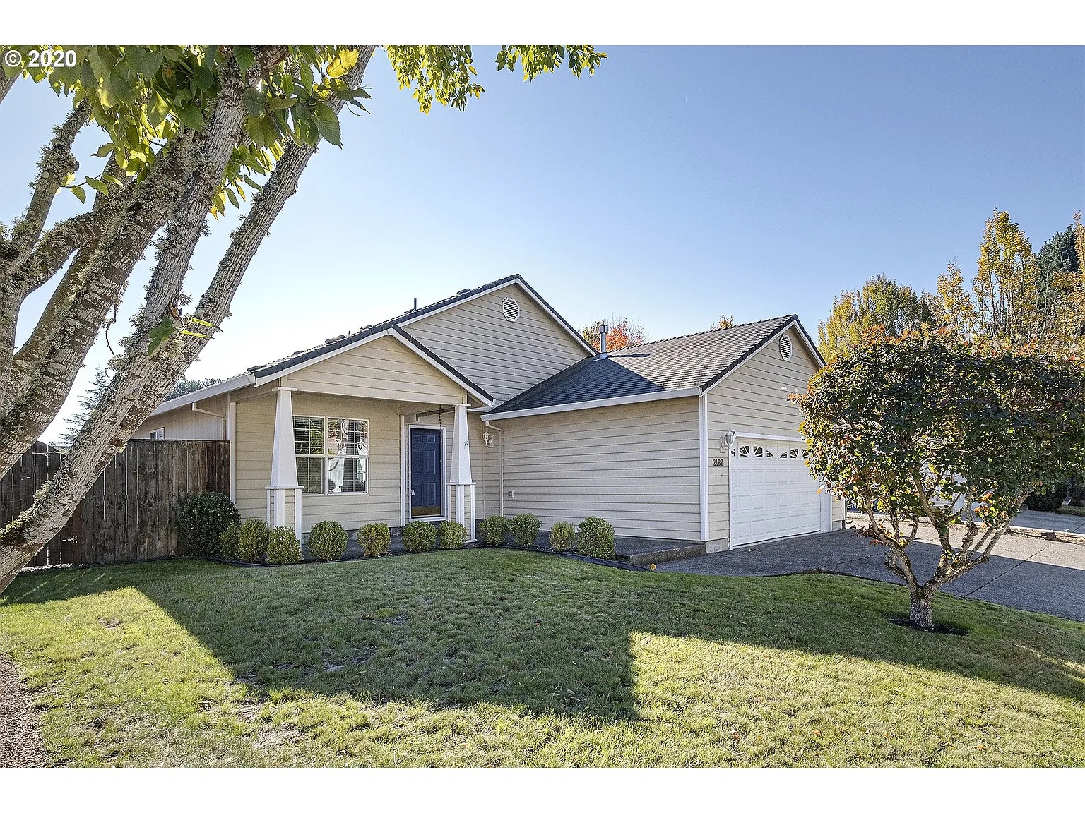2187 N Kamiakan Dr photo 1