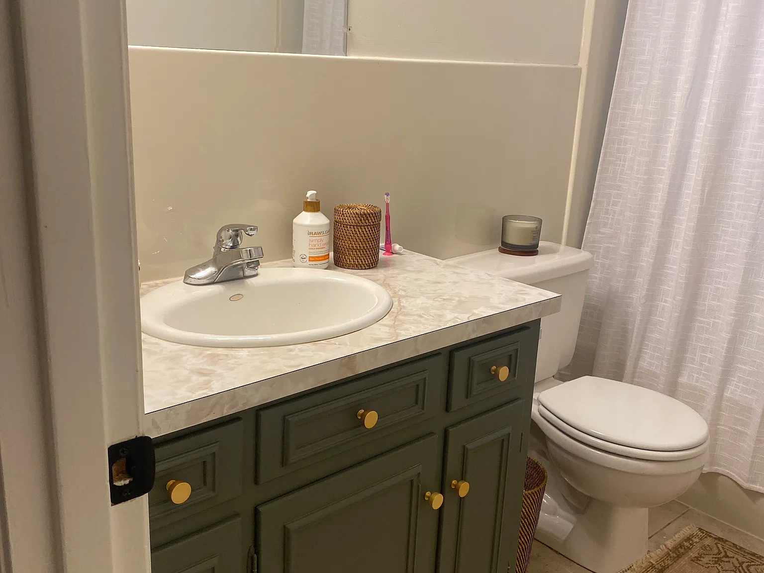 4 bed, 2604 sqft, $2,395 — Photo 3