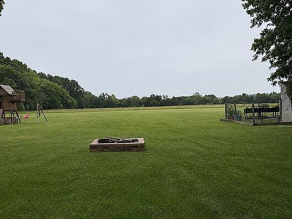 3rd image of 340 Deer Ridge Rd