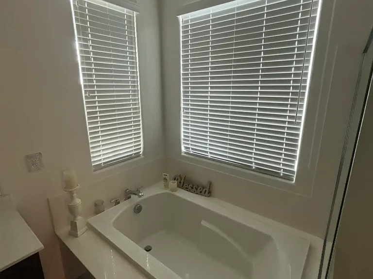 2472 Sweetbay Cir — Photo 11