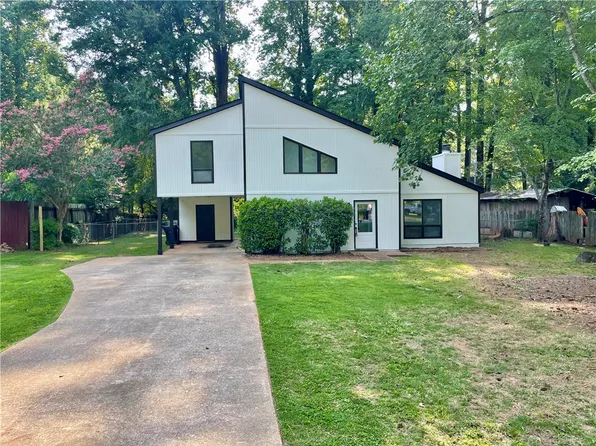901 Tacoma Dr, Auburn, AL 36830