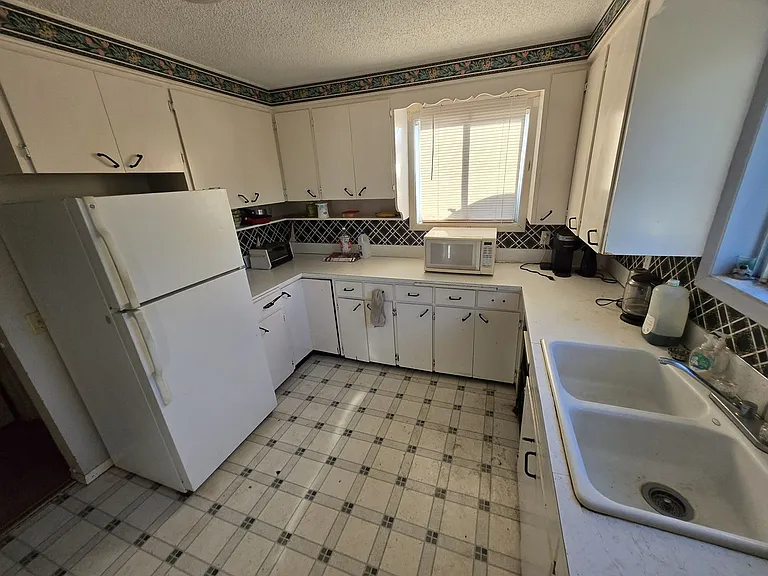 29866 Carol Ave — Photo 4