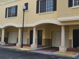 5220 Hampton Beach Pl, Tampa, FL