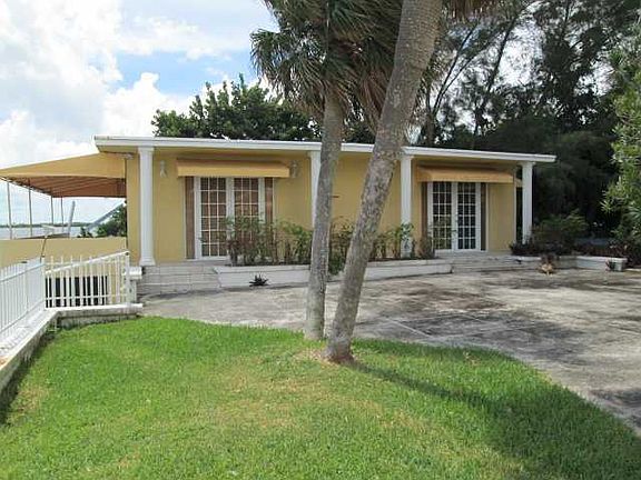 2nd image of 9179 N Bayshore Dr