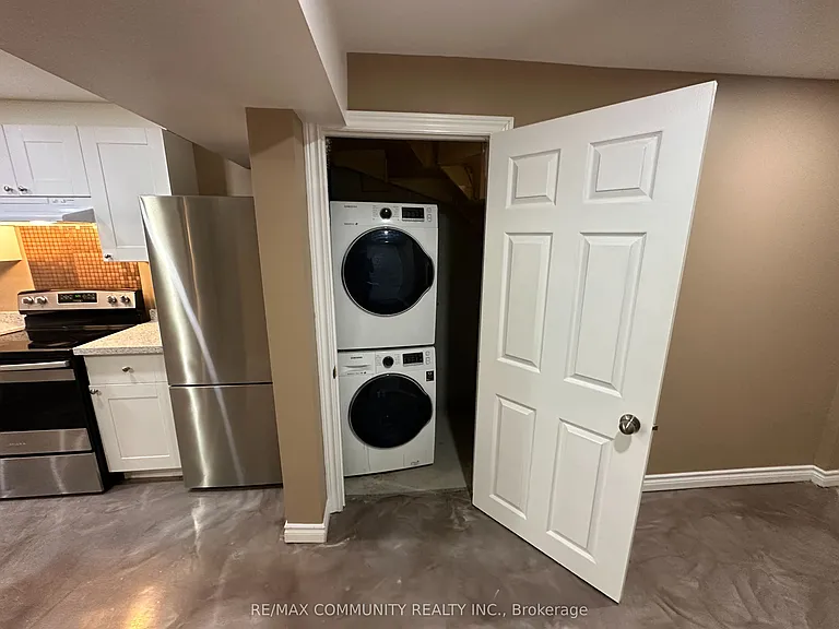 260 Inspire Blvd #BASEMENT — Photo 10