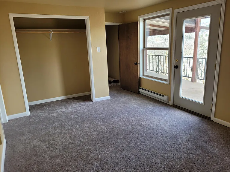 Bedroom One 
190 sq/ft