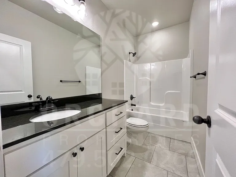 528 Bradford Dr — Photo 15
