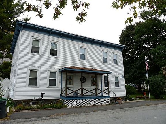 2nd image of 1 Oak St