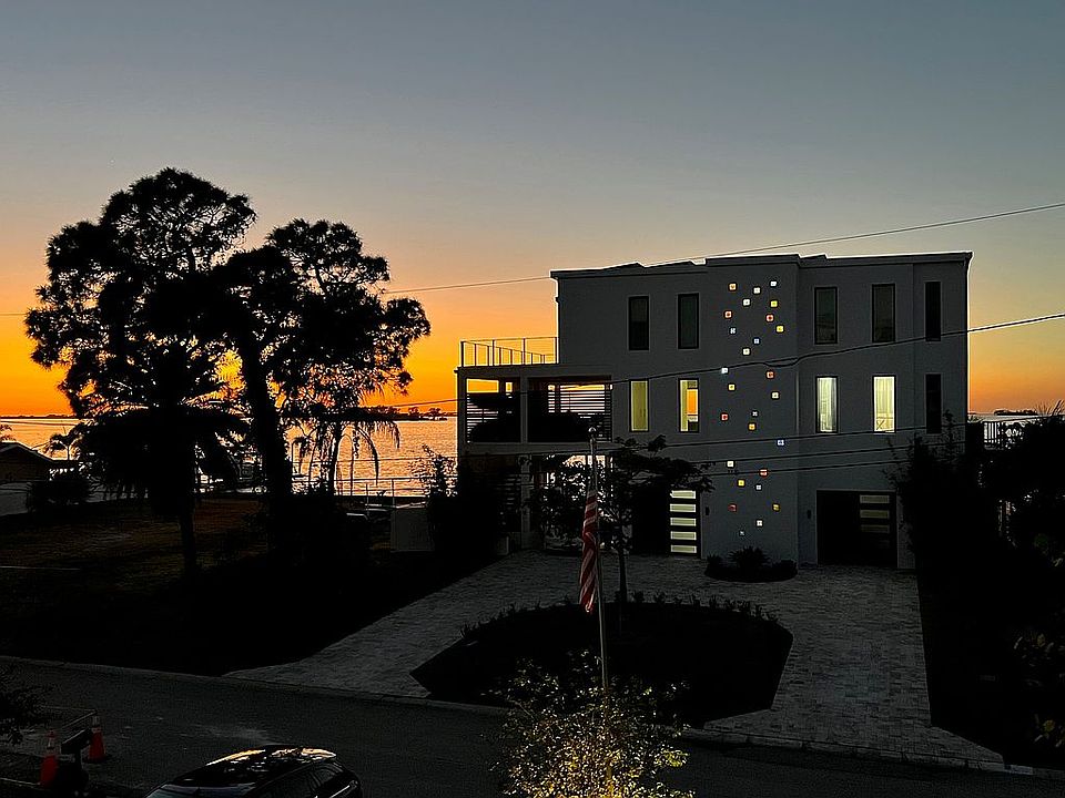 1st image of 118 Harbor Dr