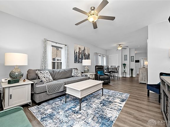 3rd image of 5596 Oak St