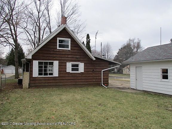 3rd image of 530 Ament St