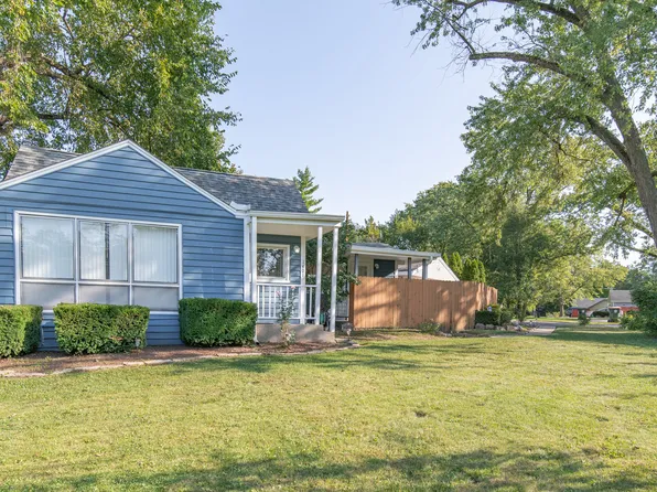 1401 Meadowbrook Dr, Round Lake Beach, IL 60073