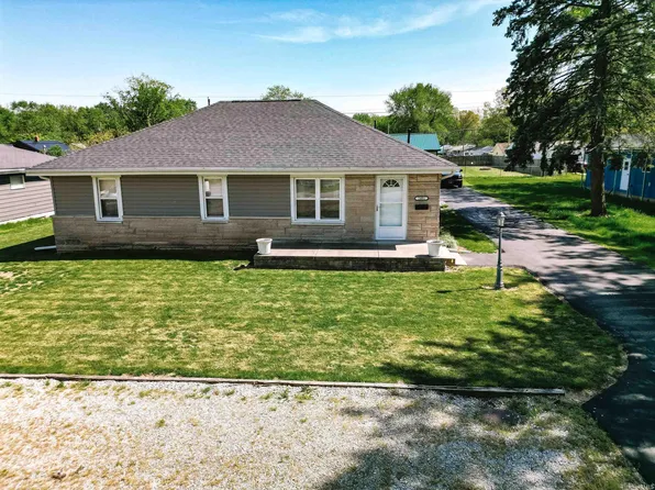 2401 W 11th St, Muncie, IN 47302