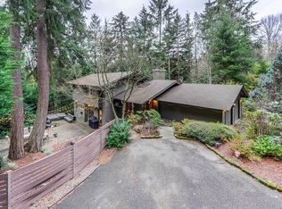4 Lindley Rd, Mercer Island, WA 98040