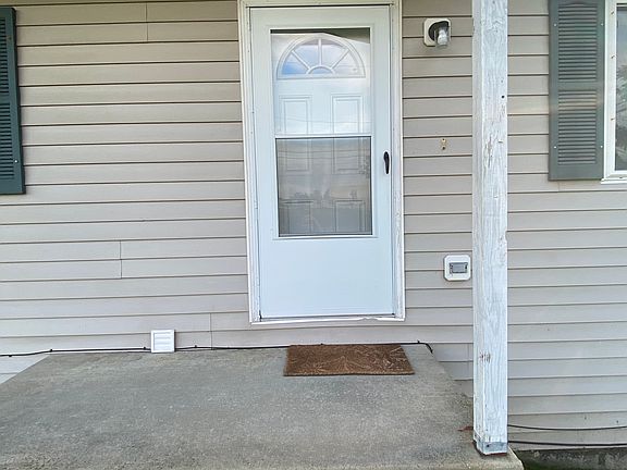 2nd image of 1112 Emmitt Rd #1112