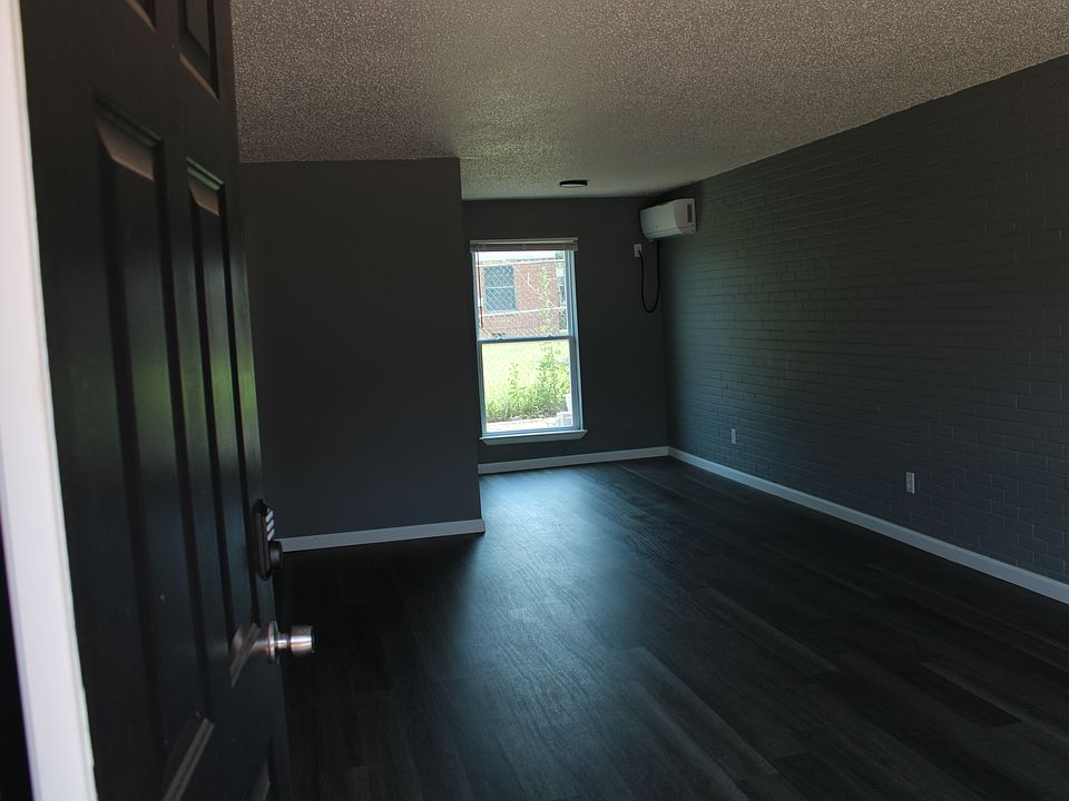 1st image of 2107 NW 38th St #14