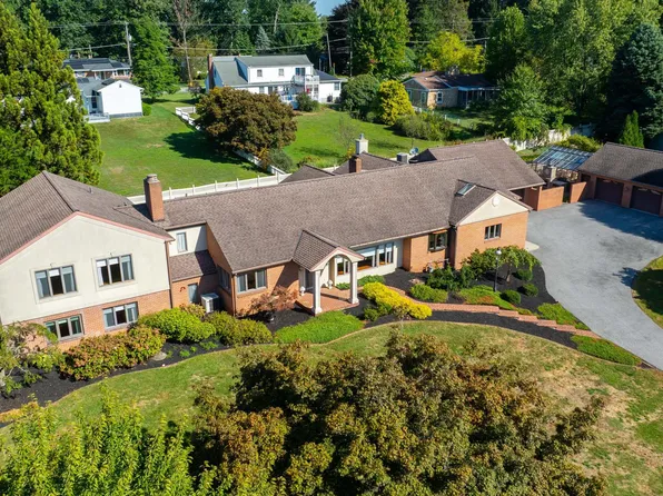 249 Pine View Ln, York, PA 17403