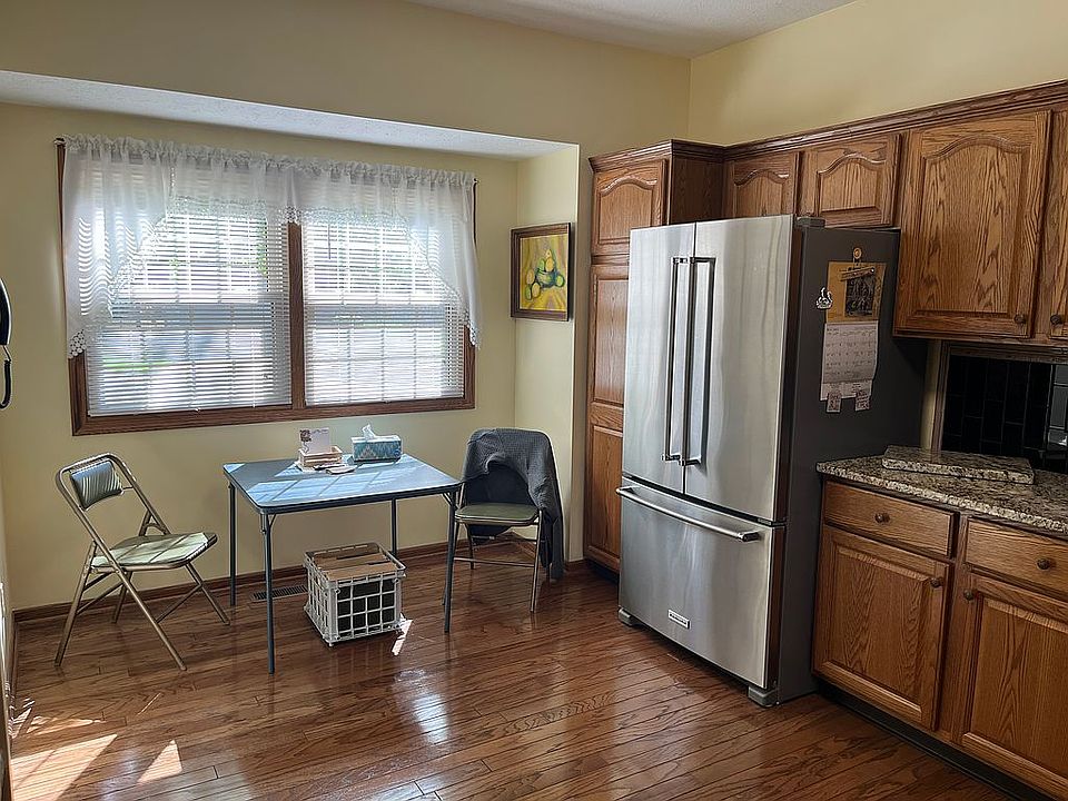 Breakfast nook in kitchen 