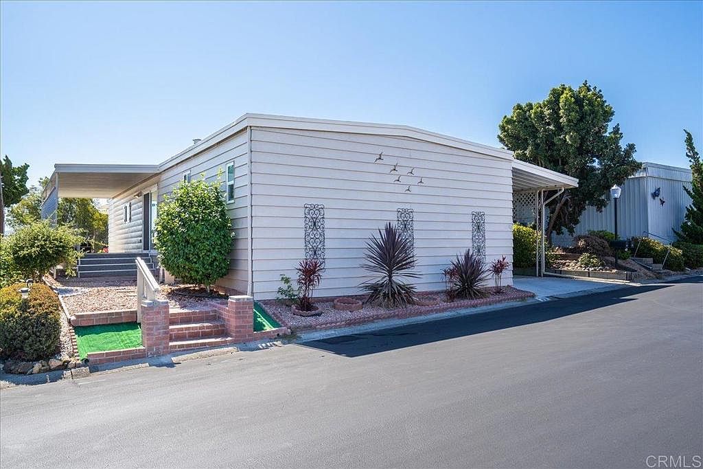 3535 Linda Vista Dr