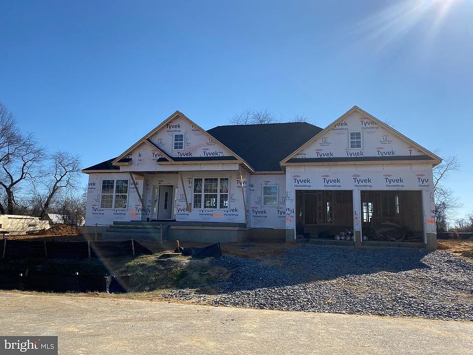 1st image of 25045 Meadowlark Ct