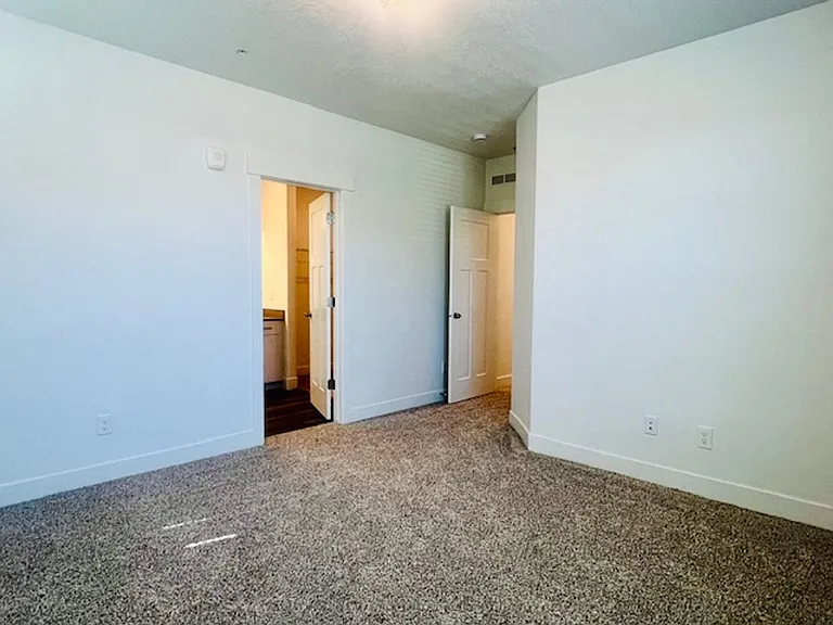 13713 S Hanley Ln #EE201 — Photo 18