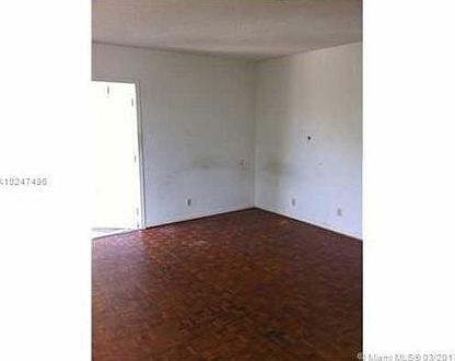 2nd image of 117 N East St APT 8