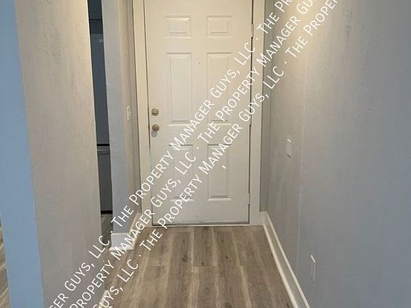 5th image of 1040 Cedar St Unit 1