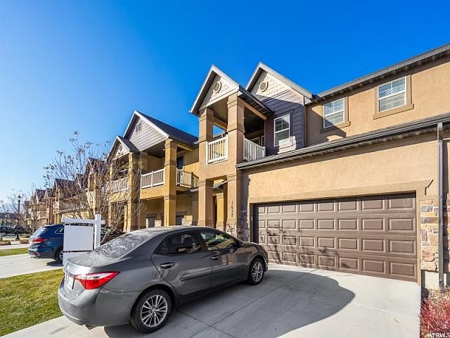 1st image of 1627 N Venetian Way