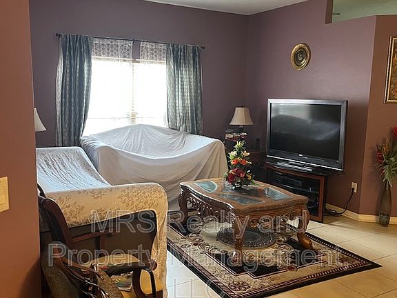 4th image of 1130 Emerald Hill Way