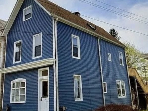 70B Main St