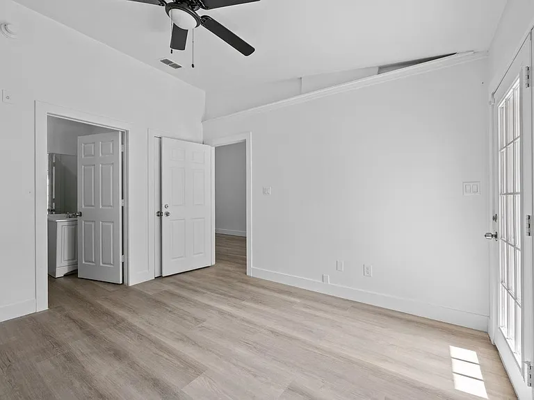 2270 Magnolia Cir #1 — Photo 15