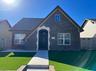 2105 9th St, Lubbock, TX 79401