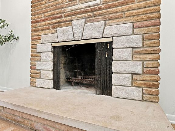 3rd image of 1238 Kildale Ct