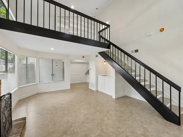 18040 Midway Rd APT 218, Dallas, TX 75287