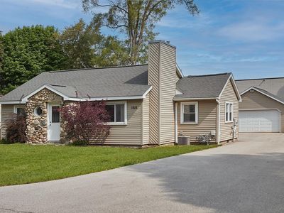 1215 Plainview Ave, Traverse City, MI, 49686