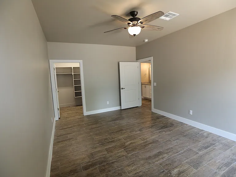 114 W French St — Photo 33