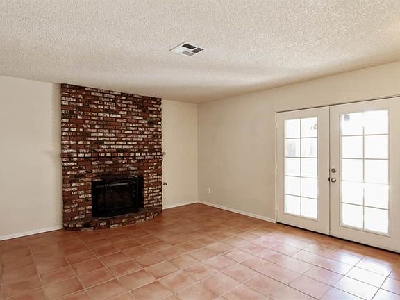 2nd image of 856 E Avenue J9