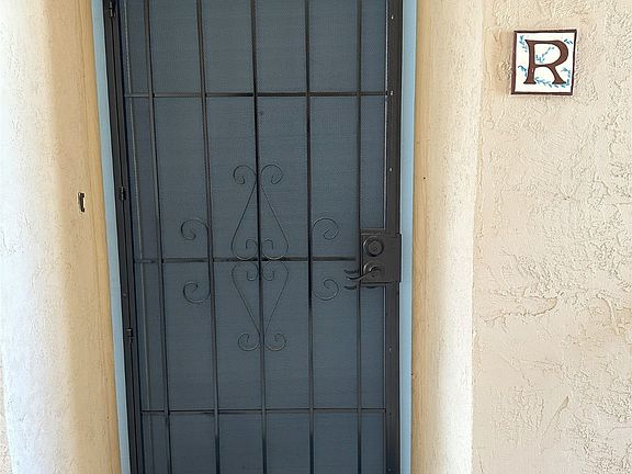 2nd image of 159R Calle Ojo Feliz Unit R