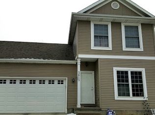 3613 Brook Ridge Ct, Des Moines, IA 50317