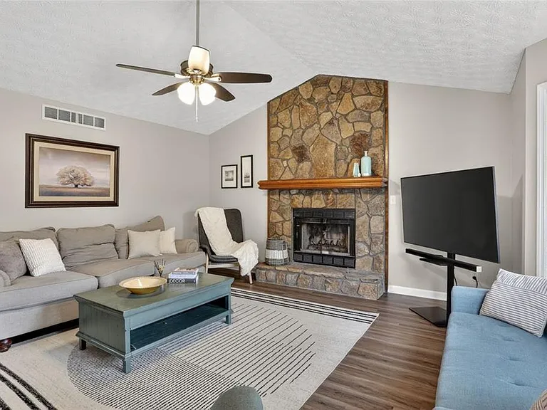 2562 Kennesaw Springs Ct NW — Photo 4