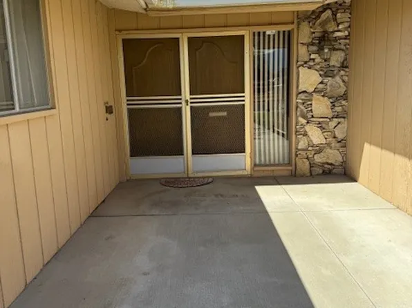 405 S Gilbert St, Hemet, CA 92543