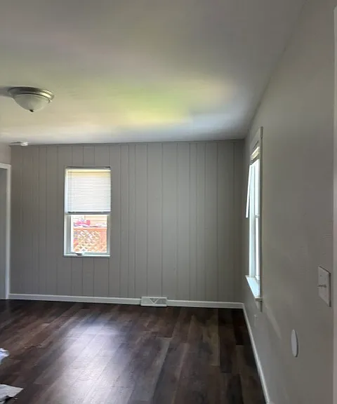 323 Juniper Ln — Photo 5
