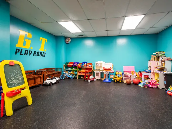 70-25 Yellowstone Boulevard image 17 of 18