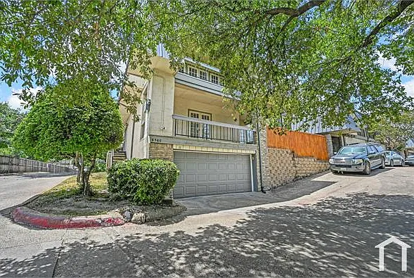 3 bed, 2551 sqft, $2,895 — Photo 2